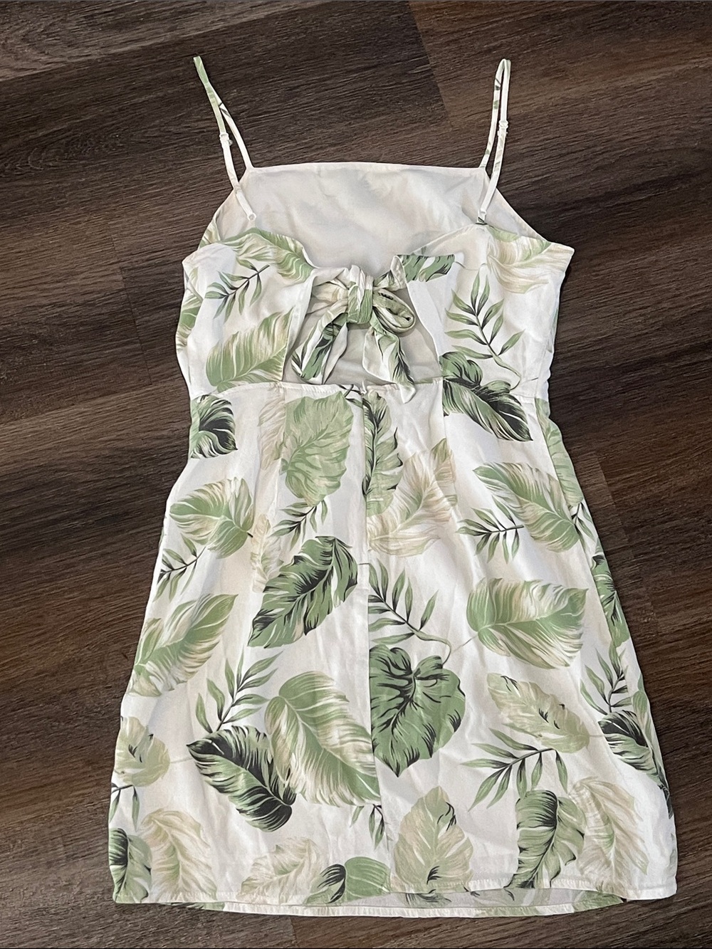 (17) Dynamite leaf print summer dress - Picture 5 of 7